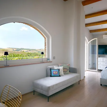 Tenuta Marino - Con Piscina Privata Tra I Vigneti Delle Marche *