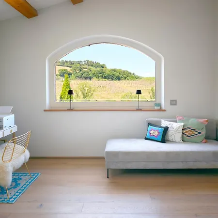 Tenuta Marino - Con Piscina Privata Tra I Vigneti Delle Marche *