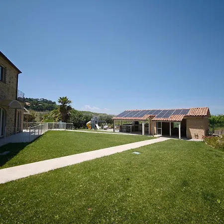 Tenuta Marino - Con Piscina Privata Tra I Vigneti Delle Marche